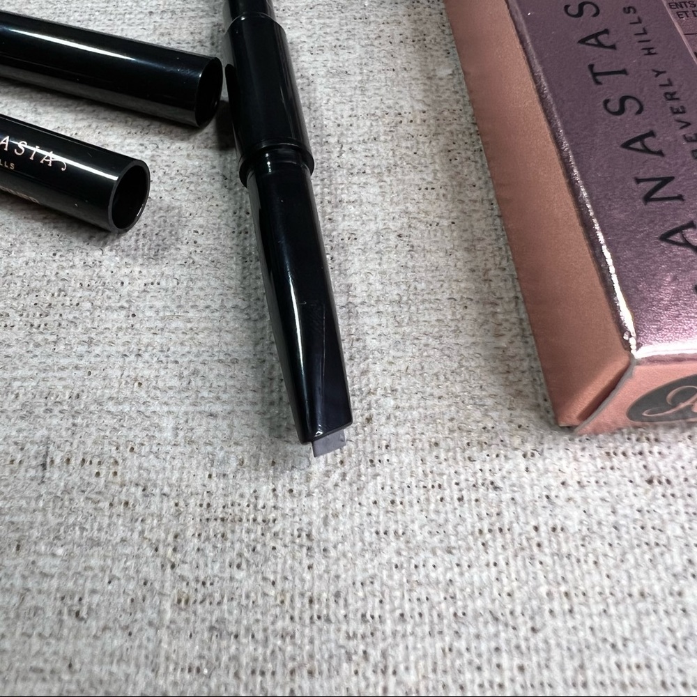 ❤️3 for $25❤️ Anastasiya Beverly Hills Brow Definer mini - Picture 7 of 8